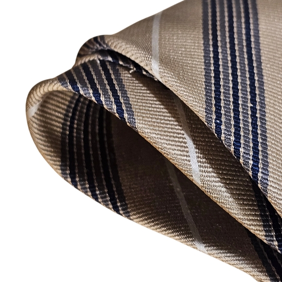 BURBERRY TIE - Picture 4 of 15